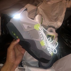Jordan 4 “Neon”
